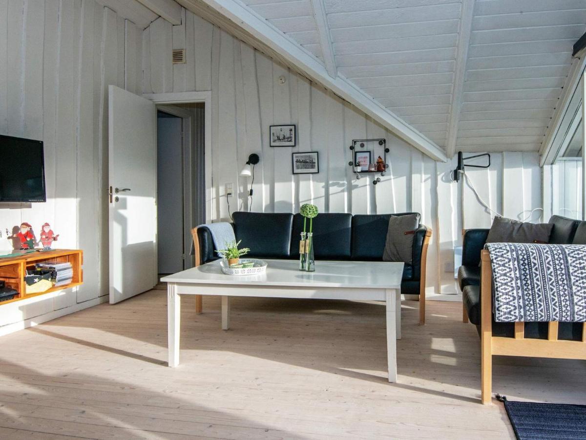 8 Person Holiday Home In Hejls Экстерьер фото